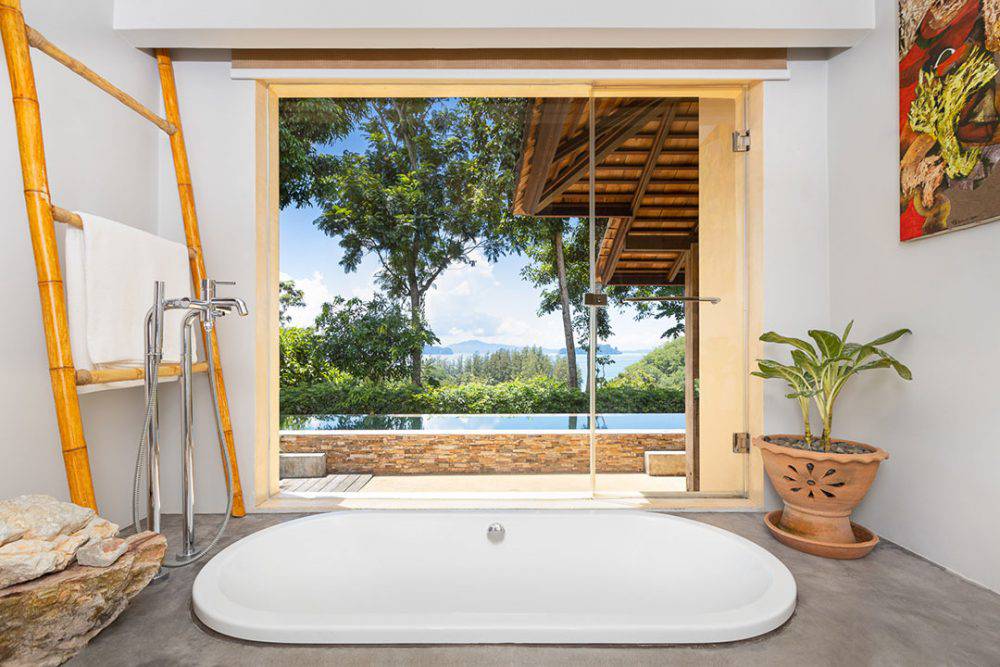 yaonoi villa honglek bathtub with panoramic view