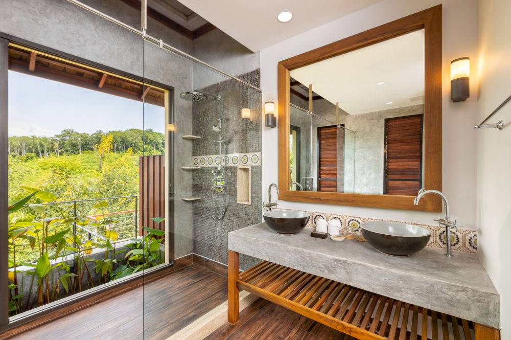 villa rimlay bathroom